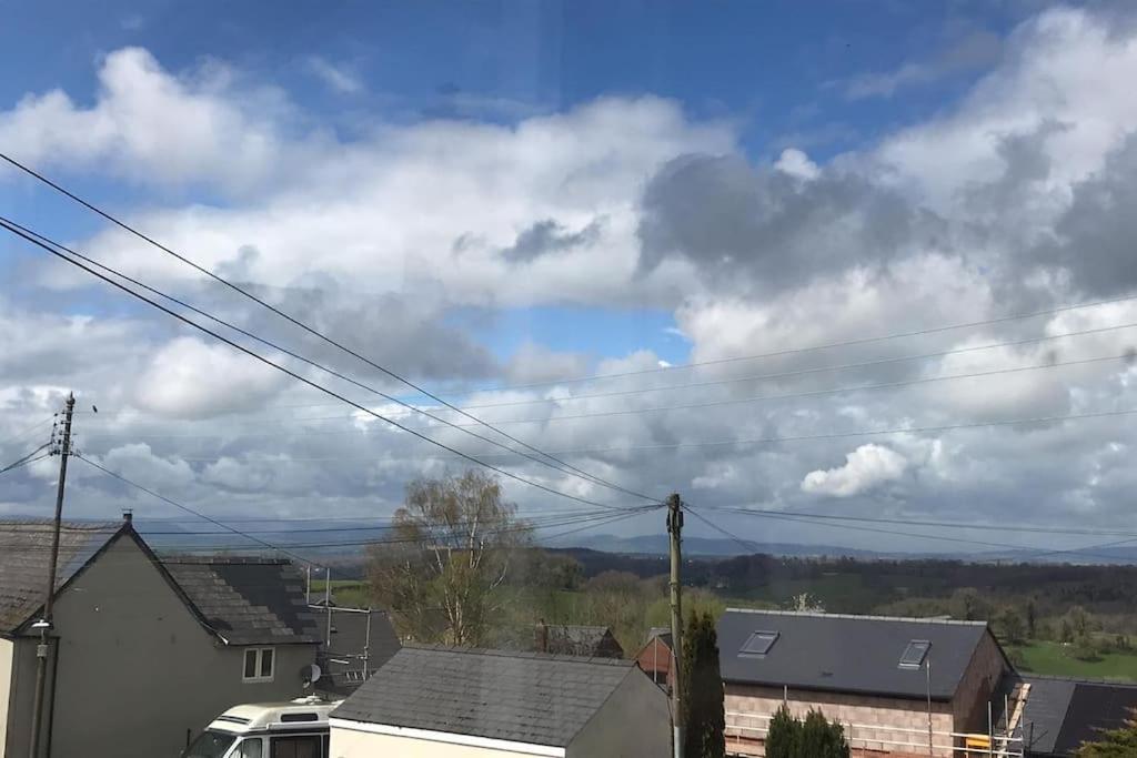Cheerful Two Bedroom Cottage In The Forest Of Dean Lydbrook Exterior foto