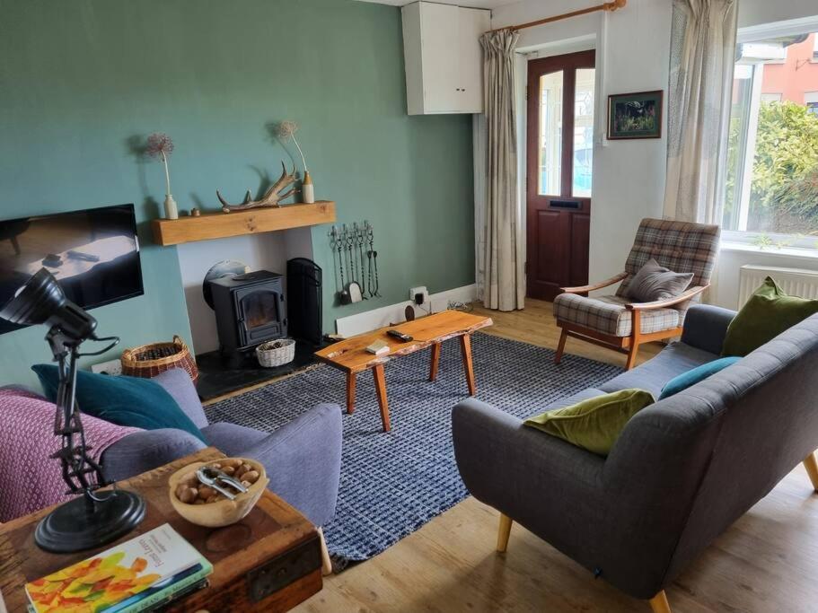 Cheerful Two Bedroom Cottage In The Forest Of Dean Lydbrook Exterior foto