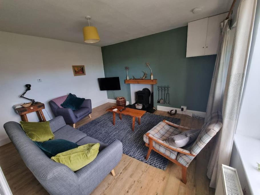 Cheerful Two Bedroom Cottage In The Forest Of Dean Lydbrook Exterior foto