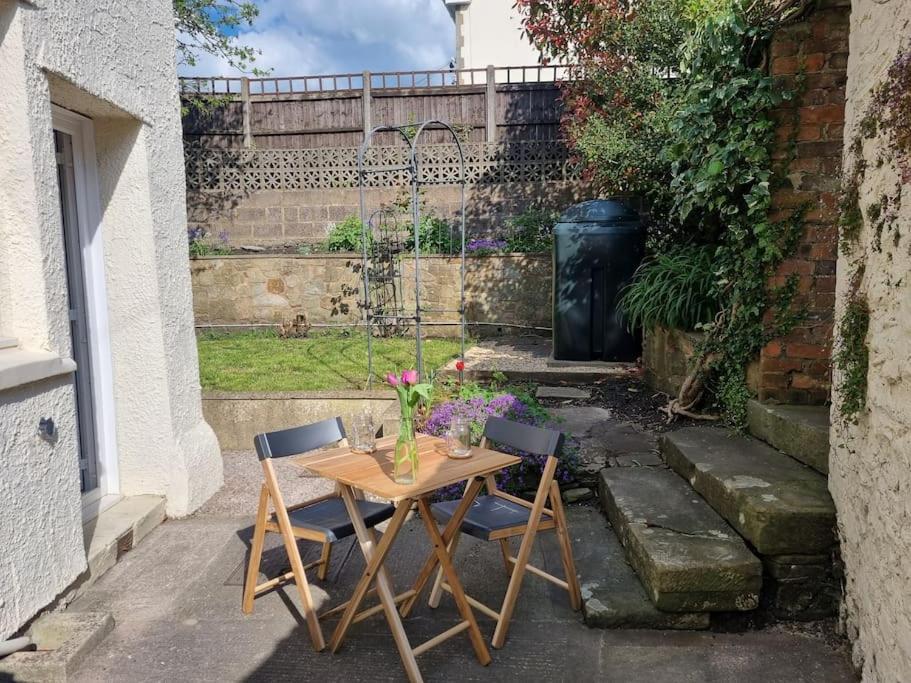 Cheerful Two Bedroom Cottage In The Forest Of Dean Lydbrook Exterior foto